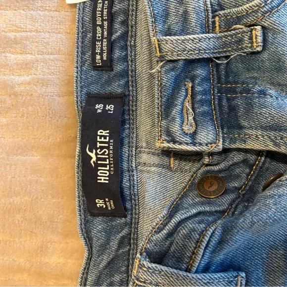 Hollister Distressed Jeans - Picture 2 of 3